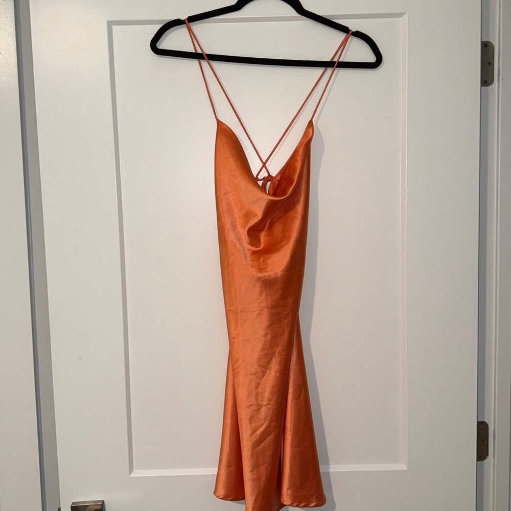 Le Lis Orange Backless Dress